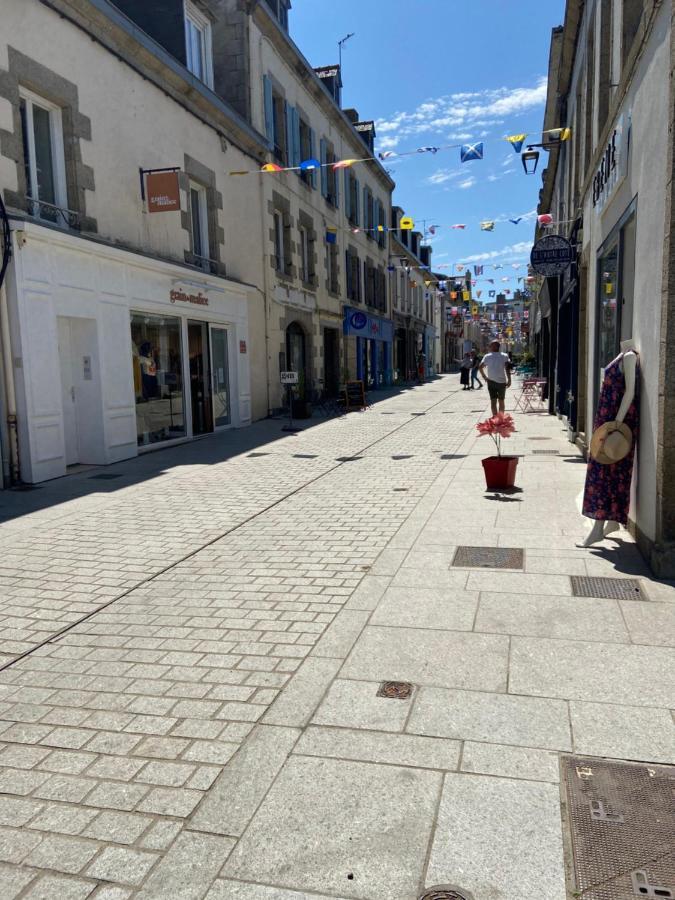 Votre Mini Maison En Plein Coeur Du Centre Ville -Terrasse - Et Parking Prive Sur Place Clos - Draps Et Menage Inclus Конкарно Экстерьер фото