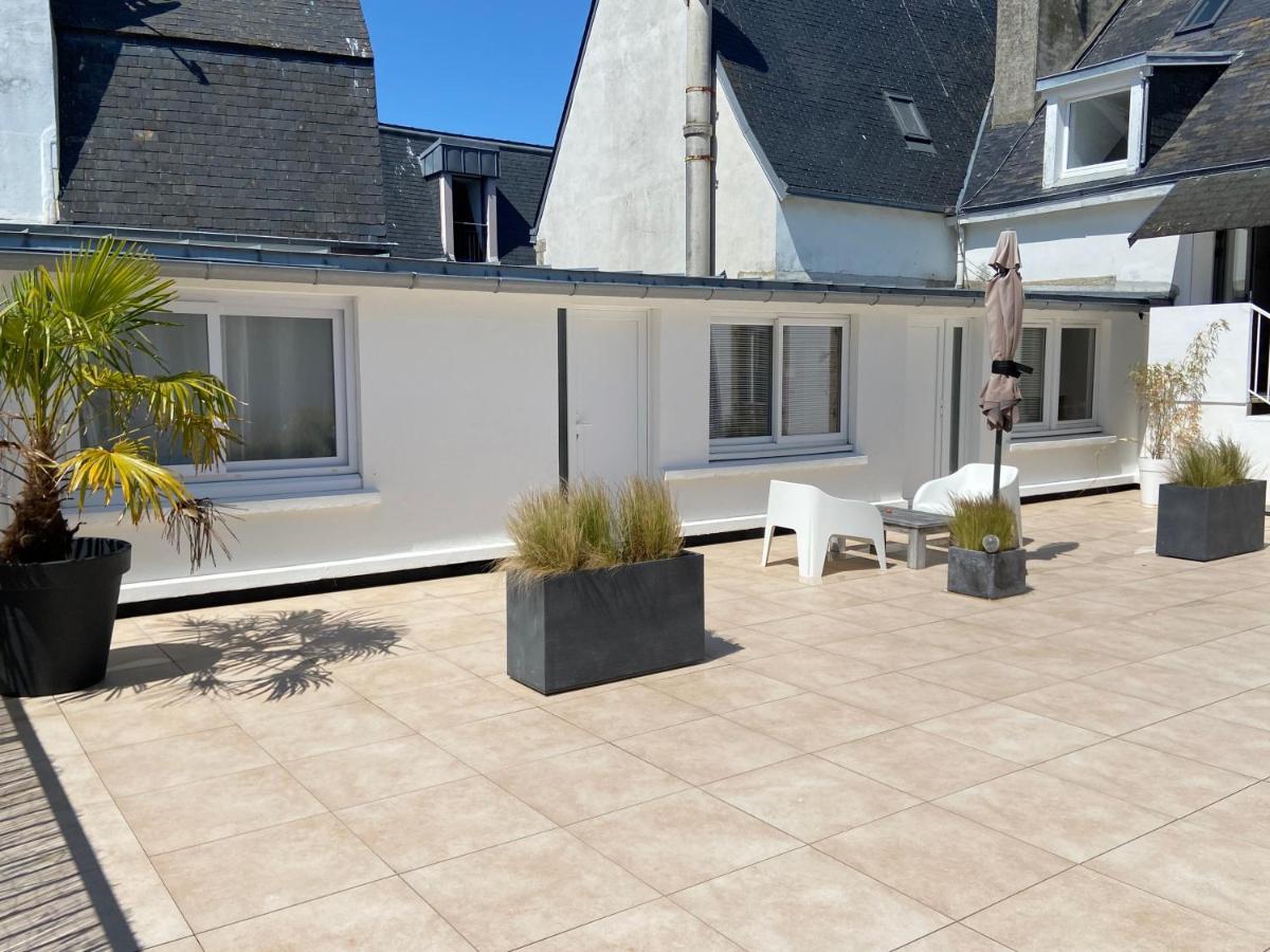 Votre Mini Maison En Plein Coeur Du Centre Ville -Terrasse - Et Parking Prive Sur Place Clos - Draps Et Menage Inclus Конкарно Экстерьер фото