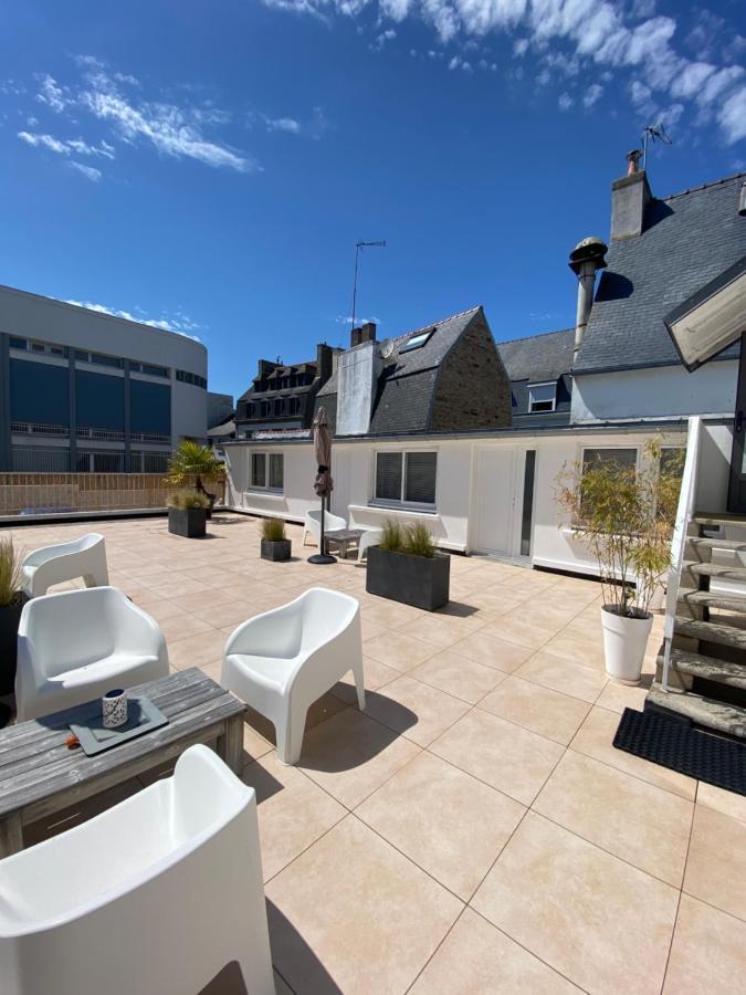 Votre Mini Maison En Plein Coeur Du Centre Ville -Terrasse - Et Parking Prive Sur Place Clos - Draps Et Menage Inclus Конкарно Экстерьер фото