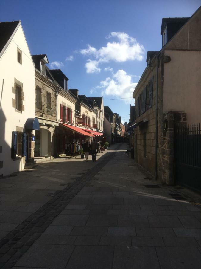 Votre Mini Maison En Plein Coeur Du Centre Ville -Terrasse - Et Parking Prive Sur Place Clos - Draps Et Menage Inclus Конкарно Экстерьер фото