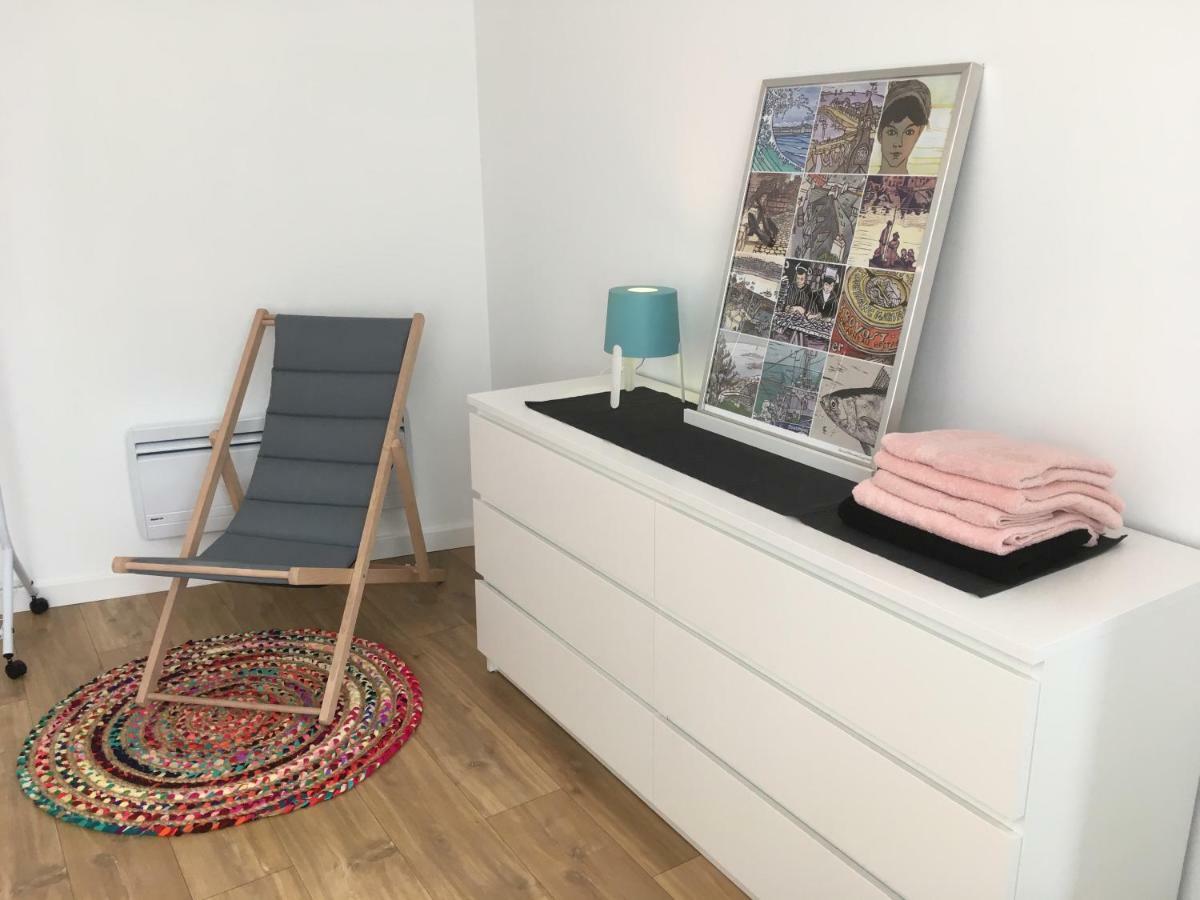 Votre Mini Maison En Plein Coeur Du Centre Ville -Terrasse - Et Parking Prive Sur Place Clos - Draps Et Menage Inclus Конкарно Экстерьер фото